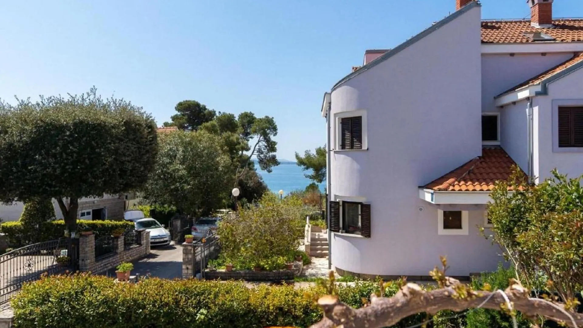 Comfortable Apartment With Balcony In A Quiet Area