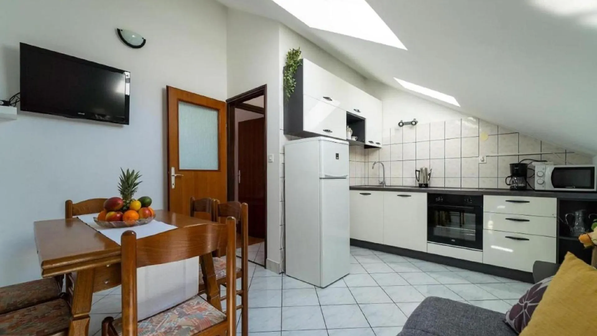 פטרצ'אנה Comfortable Apartment With Balcony In A Quiet Area