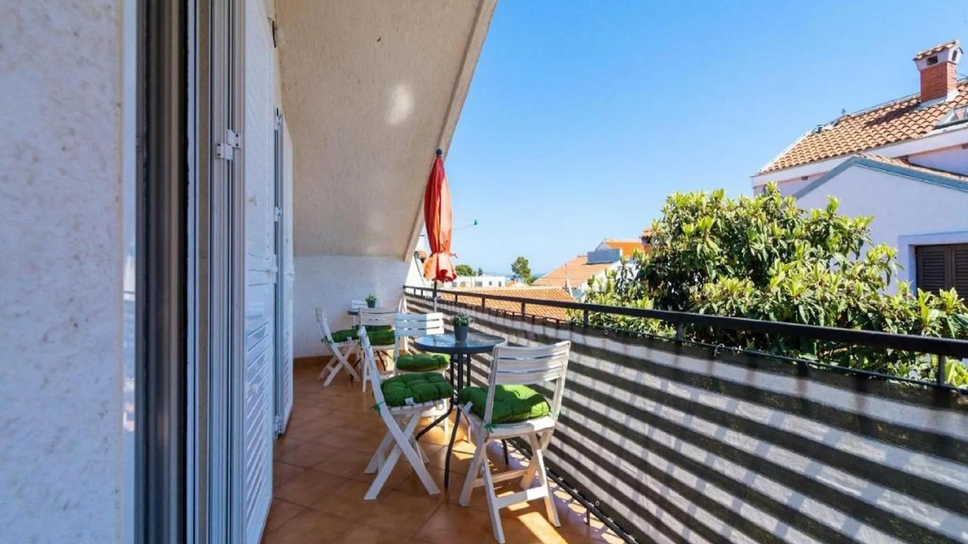 Comfortable Apartment With Balcony In A Quiet Area