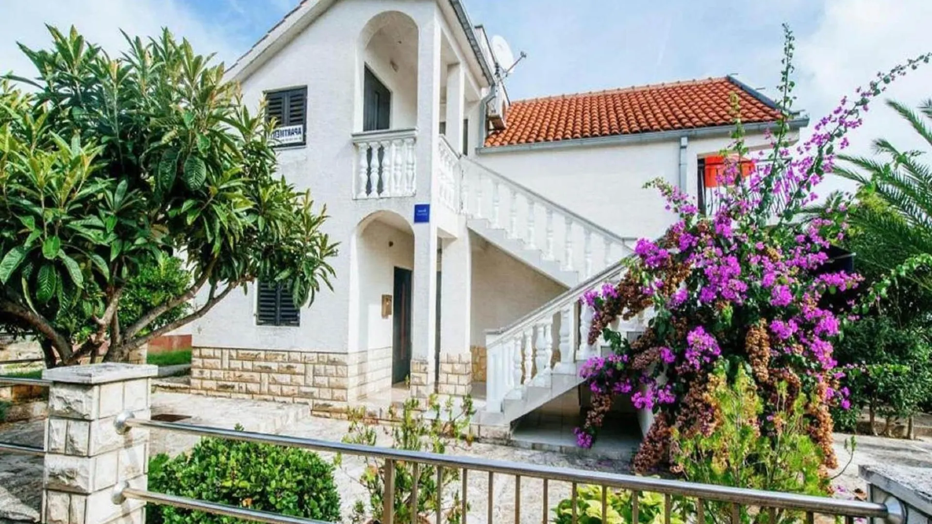 פטרצ'אנה Comfortable Apartment With Balcony In A Quiet Area
